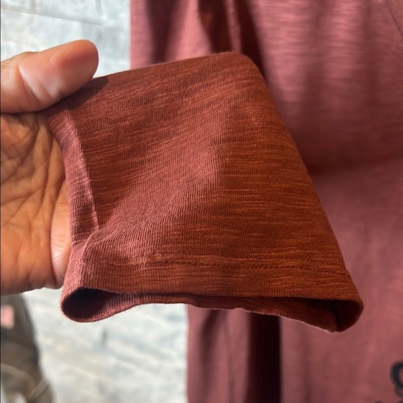 Chico's Cotton Slub Basic Rust Knit V neckline Graphic Blouse size XL /3 - Picture 8 of 11